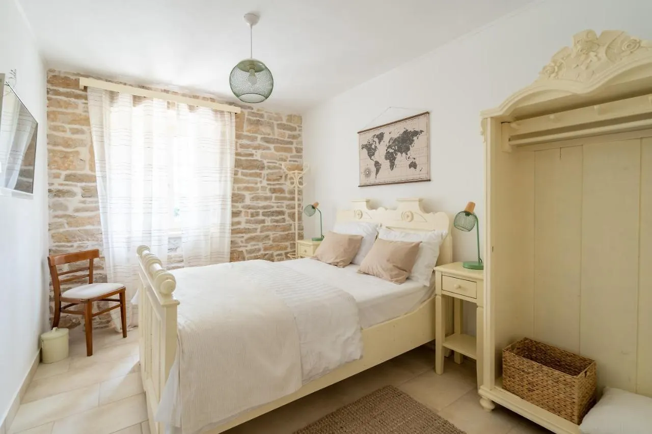 New!!!Villa D'Vita On Huge Fenced Property Tinjan 0*,  克罗地亚